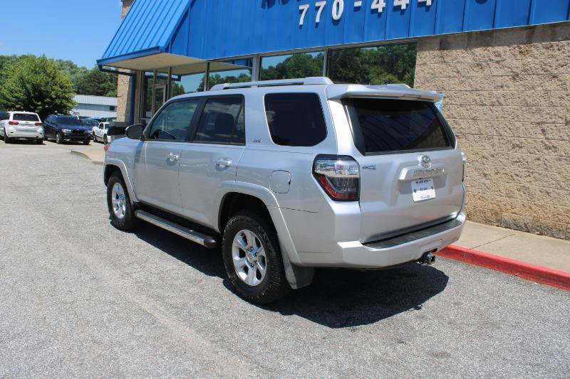 Used 2018 Toyota 4Runner SR5 RWD image 4