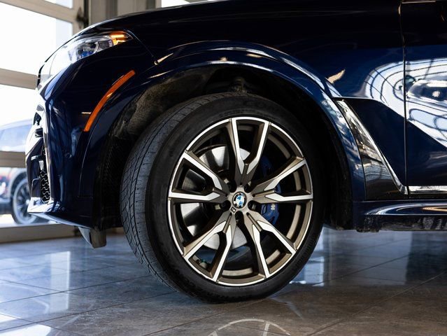 Used 2020 BMW X7 M50i image 9