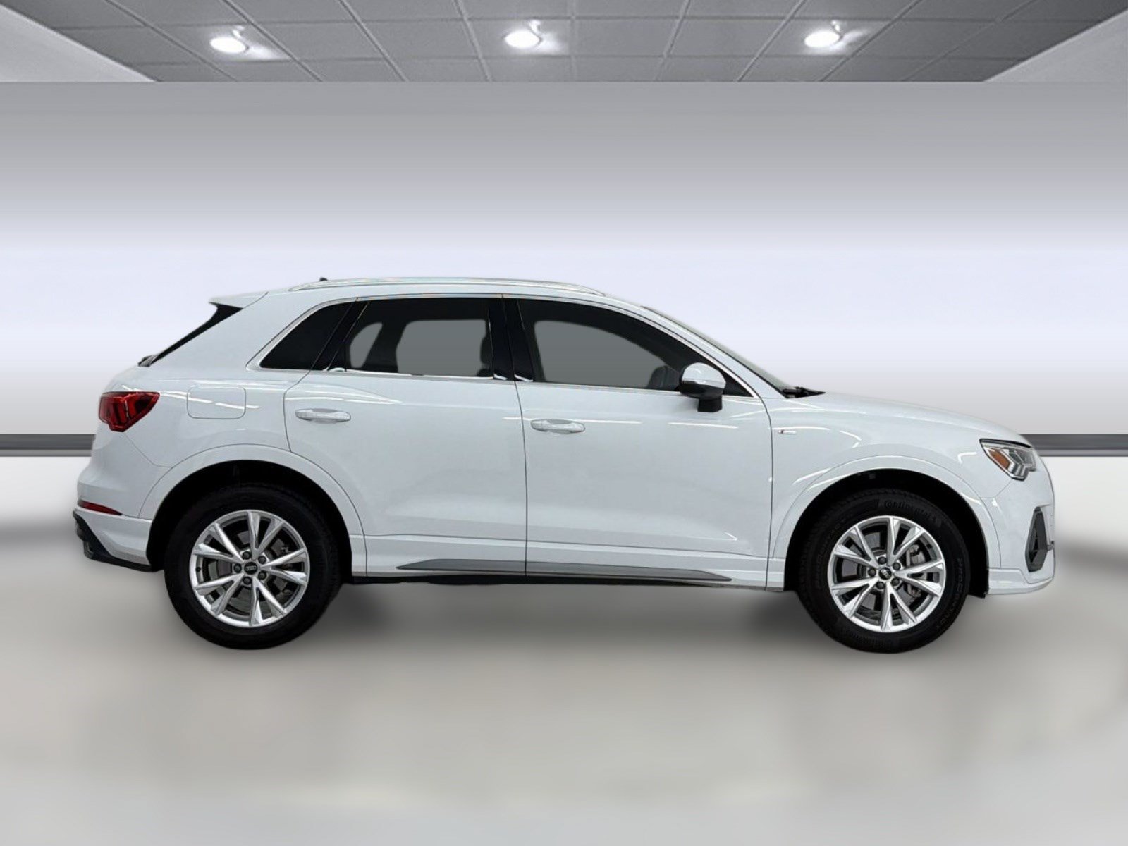 Used 2023 Audi Q3 2.0T Premium Plus w/ Premium Plus Package AWD/4WD image 8