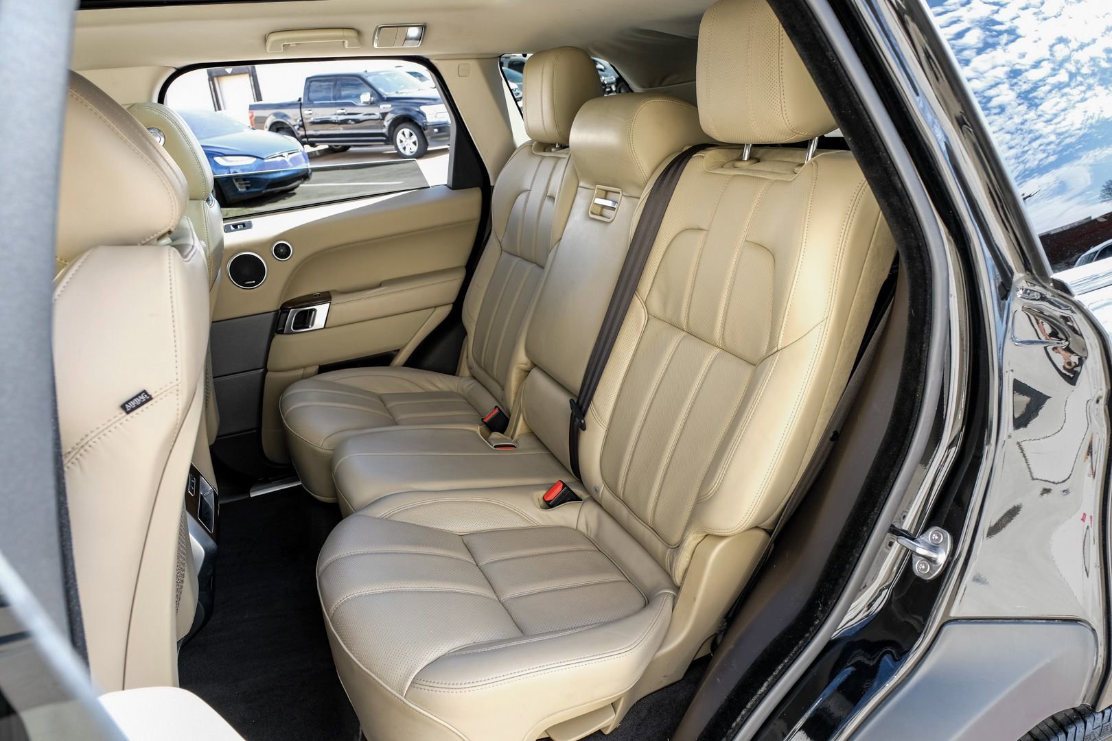 Used 2016 Land Rover Range Rover Sport Supercharged image 36