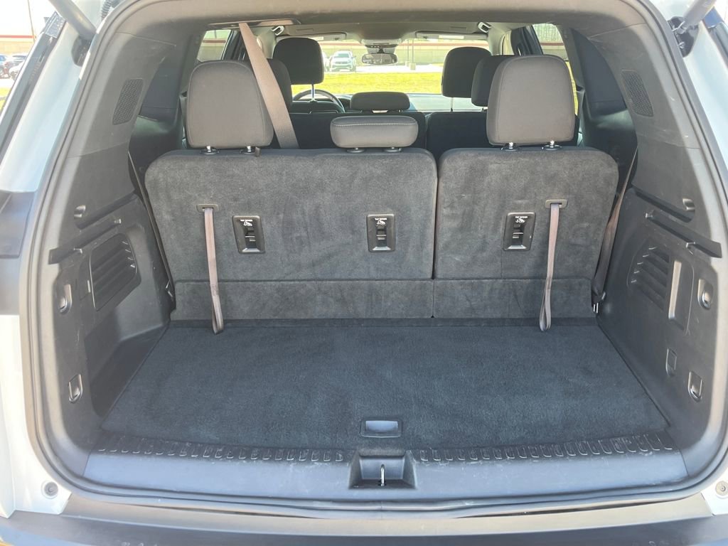 Used 2025 GMC Acadia Elevation image 30