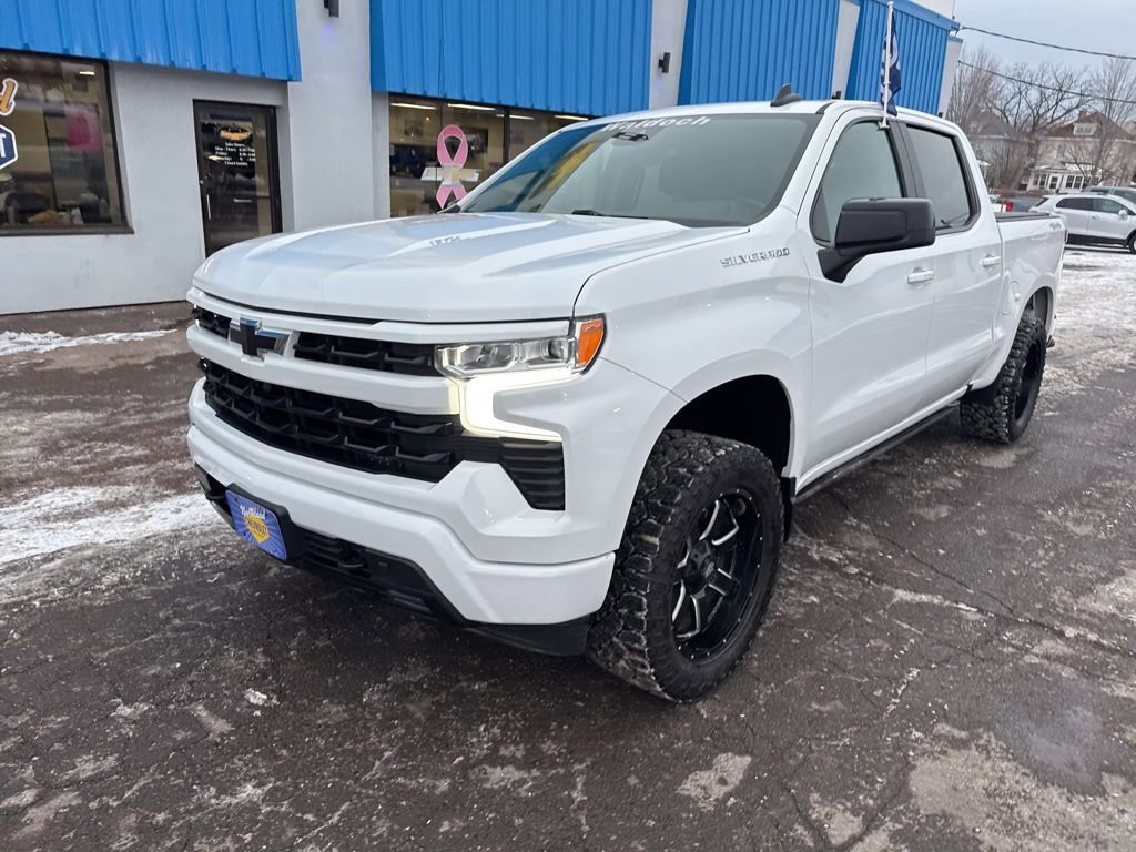Used 2023 Chevrolet Silverado 1500 RST w/ Convenience Package II image 2