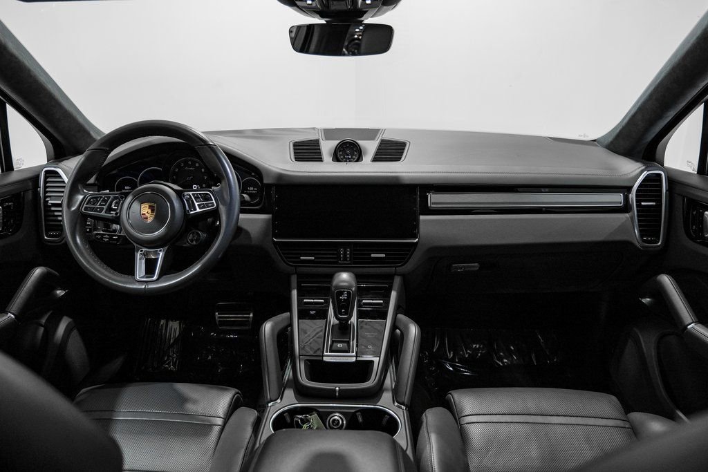 Used 2020 Porsche Cayenne Turbo AWD/4WD image 13