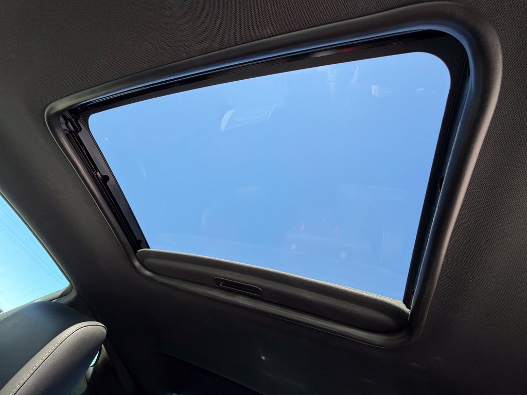 Used 2019 Chevrolet Camaro SS RWD image 19