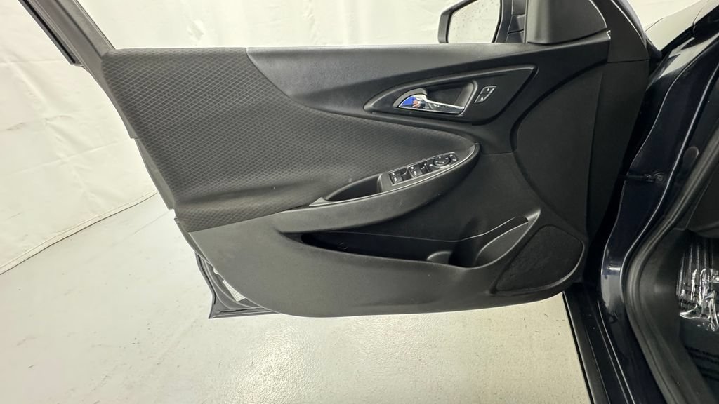 Used 2023 Chevrolet Malibu LT FWD image 16
