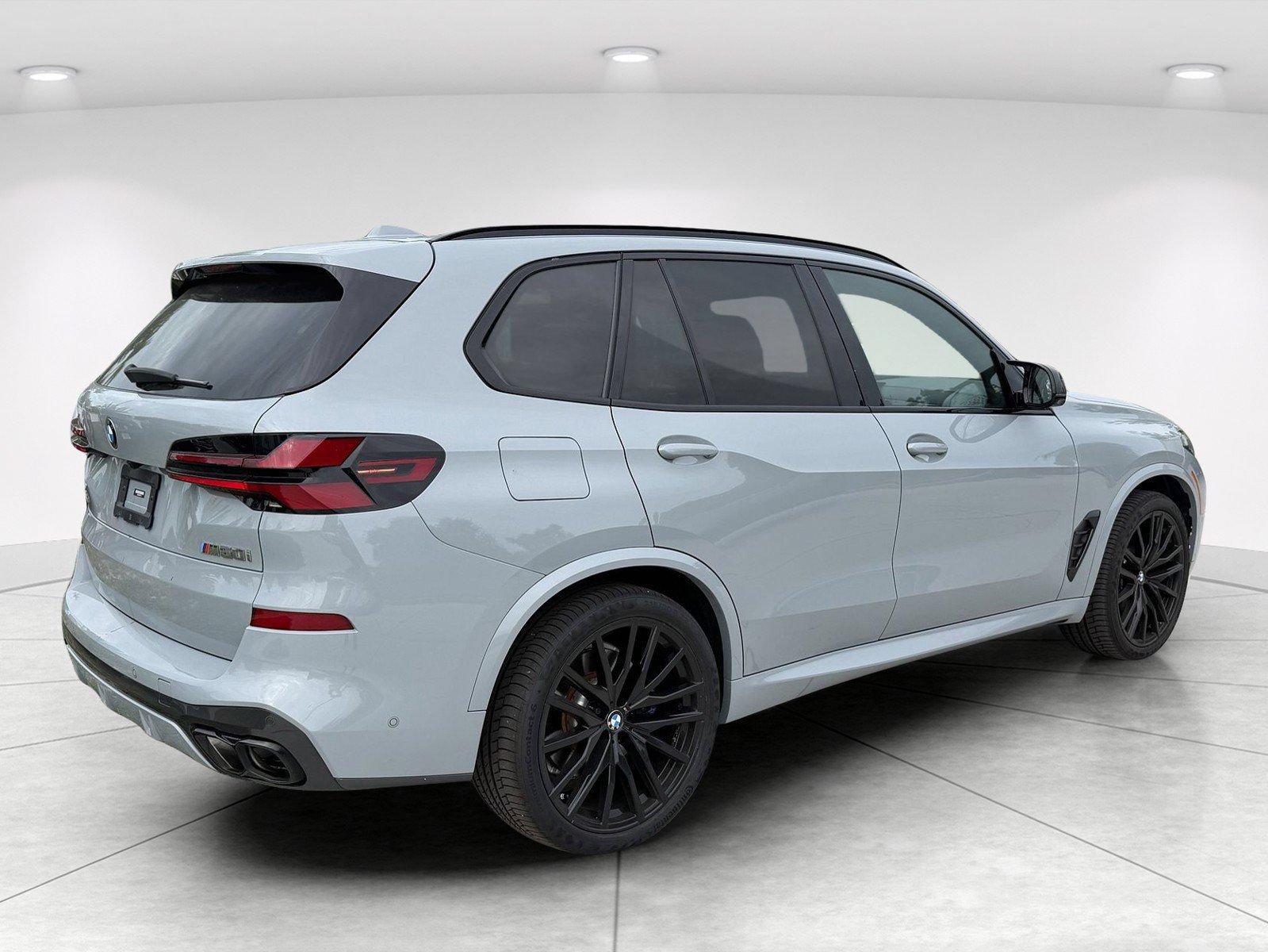 Certified 2024 BMW X5 M60i w/ Parking Assistance Package AWD/4WD image 4