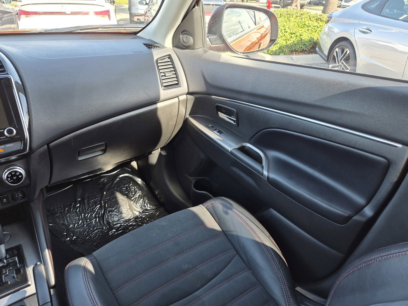 Used 2022 Mitsubishi Outlander Sport SE image 12