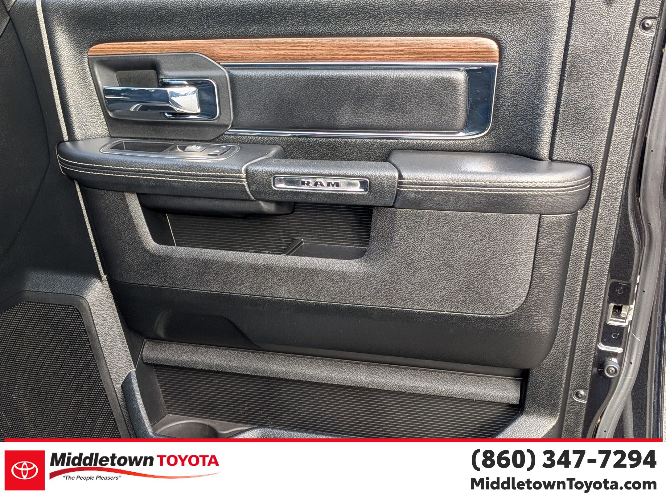 Used 2017 RAM 1500 Laramie w/ Convenience Group image 37