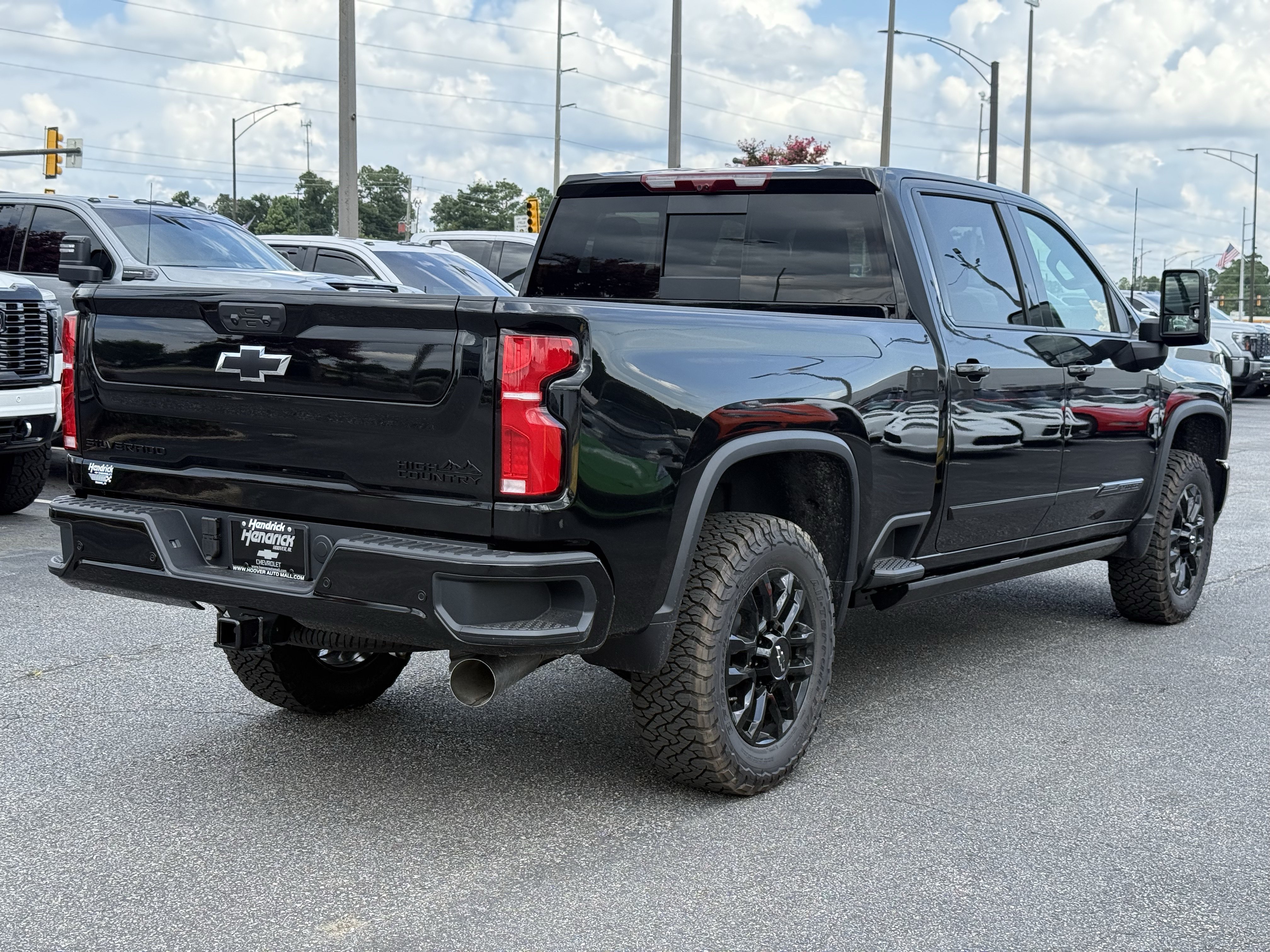 New 2026 Chevrolet Silverado 2500 High Country w/ Midnight Edition AWD/4WD image 10