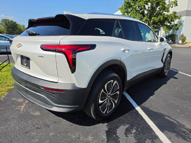Used 2024 Chevrolet Blazer EV LT AWD/4WD image 15