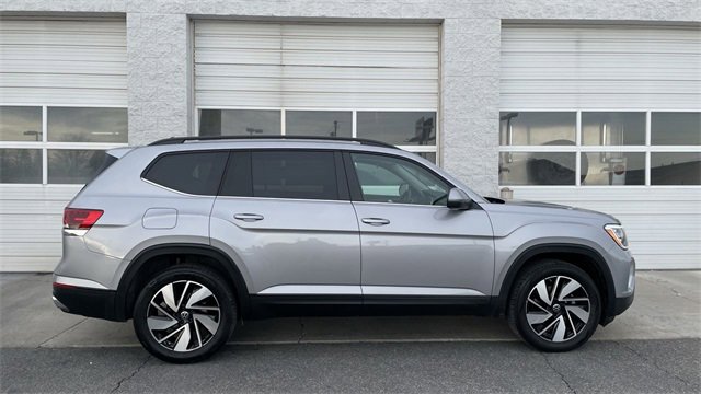 Used 2025 Volkswagen Atlas SE image 1
