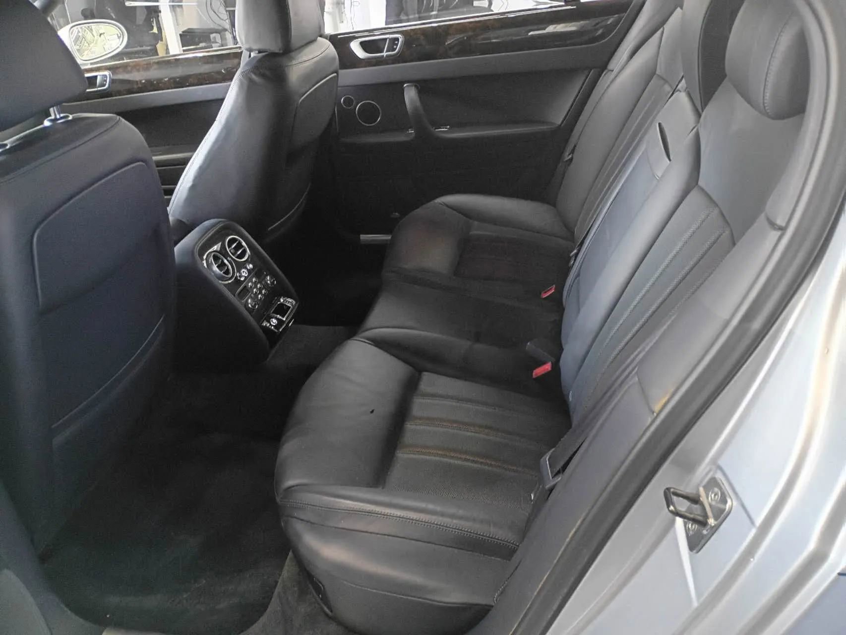 Used 2009 Bentley Flying Spur Flying Spur image 17