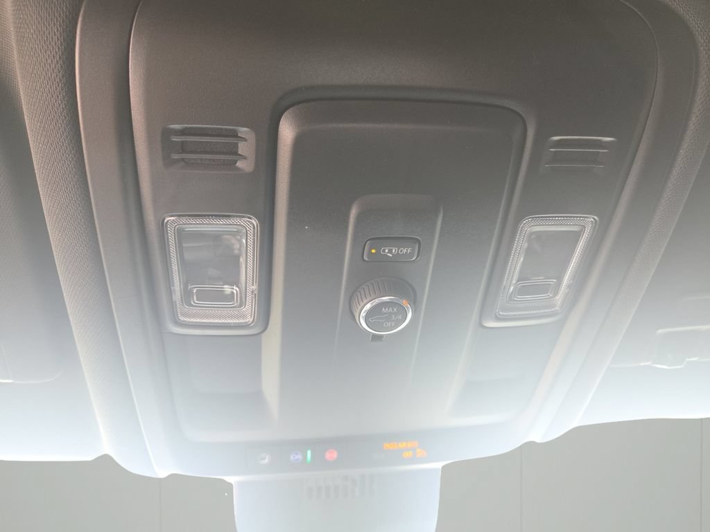 Used 2025 Chevrolet Tahoe Z71 AWD/4WD image 23