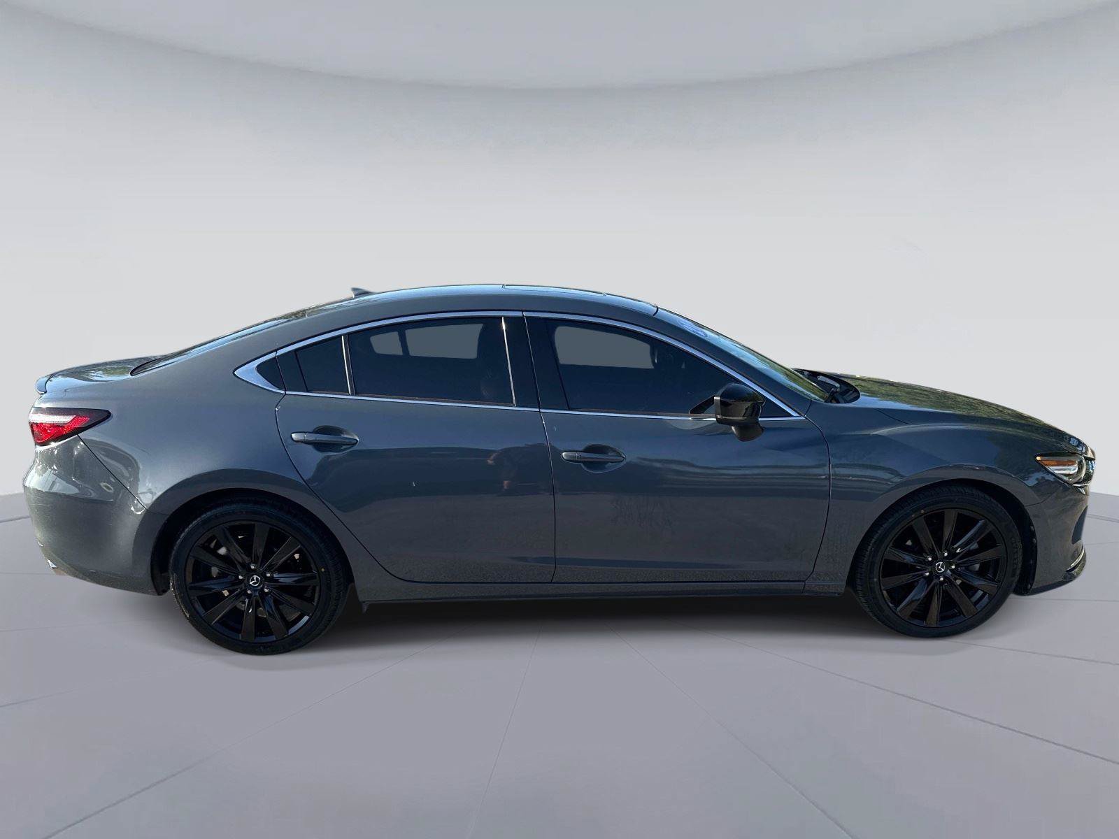 Used 2021 MAZDA MAZDA6 Carbon Edition FWD image 2