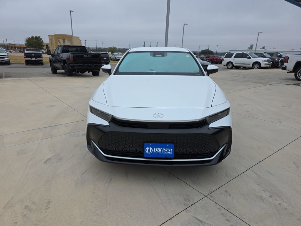 Used 2023 Toyota Crown XLE image 2