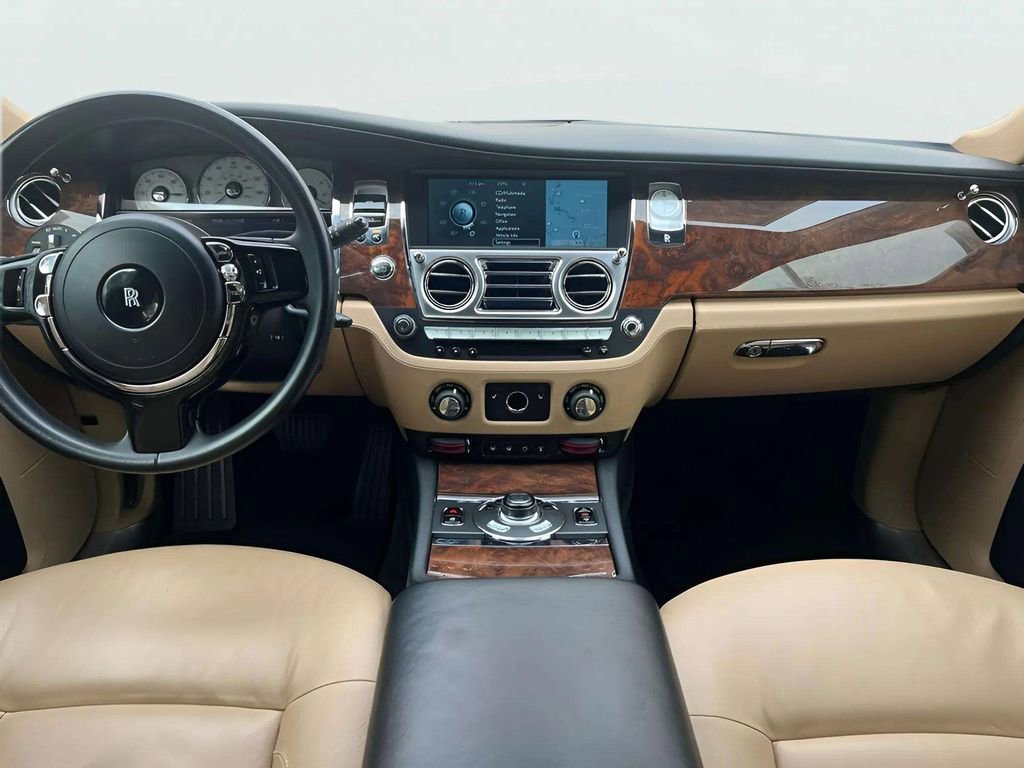 Used 2011 Rolls-Royce Ghost image 12