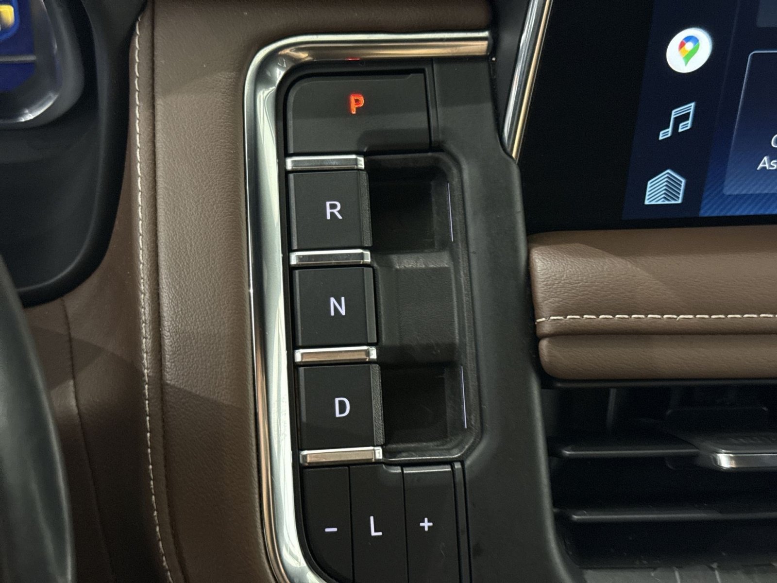 Used 2022 Chevrolet Tahoe High Country AWD/4WD image 42
