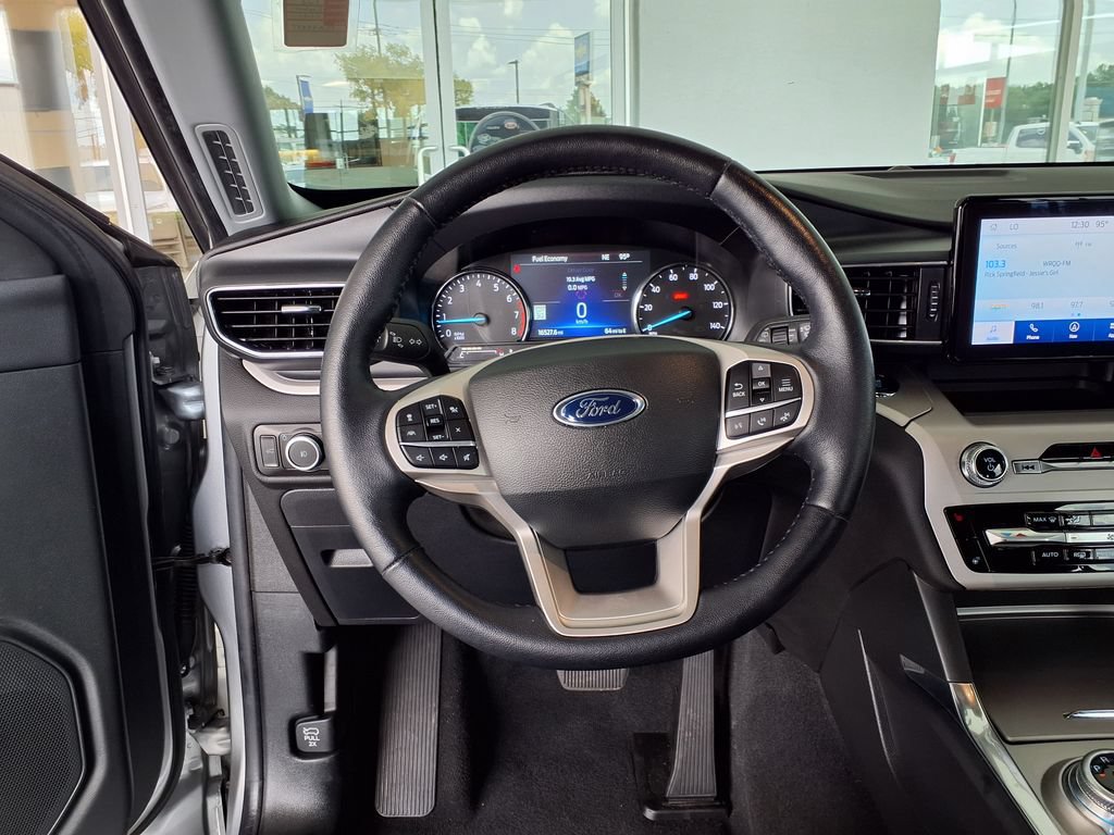 Used 2023 Ford Explorer XLT w/ Equipment Group 202A RWD image 18