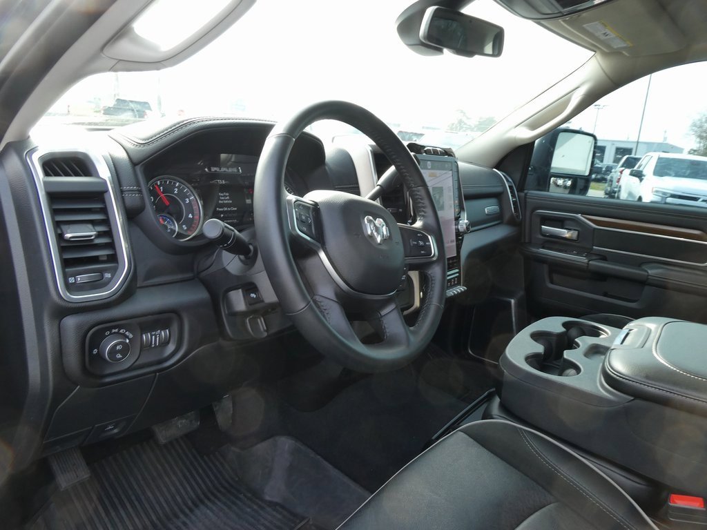 Used 2024 RAM 3500 Laramie w/ Towing Technology Group image 23