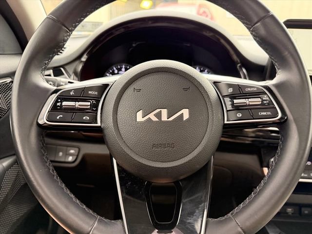 Used 2023 Kia Seltos EX AWD/4WD image 16