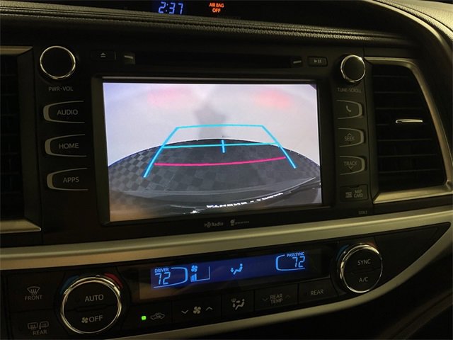 Used 2015 Toyota Highlander XLE image 4