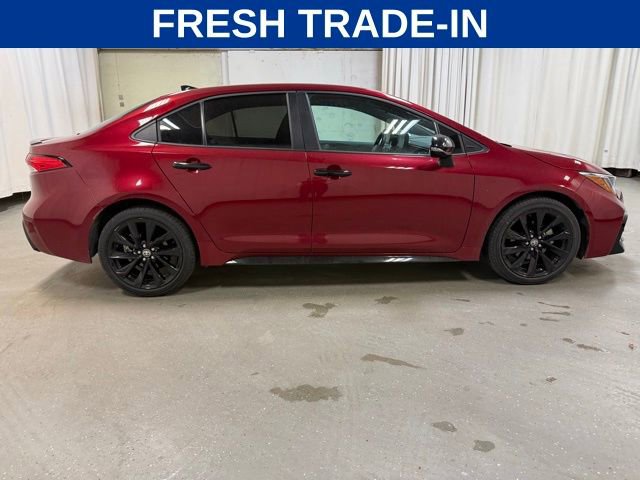 Used 2022 Toyota Corolla SE image 3