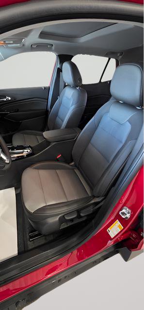 New 2026 Chevrolet Trax LT w/ Sunroof Package image 14