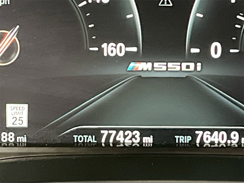 Used 2019 BMW M550i xDrive image 12