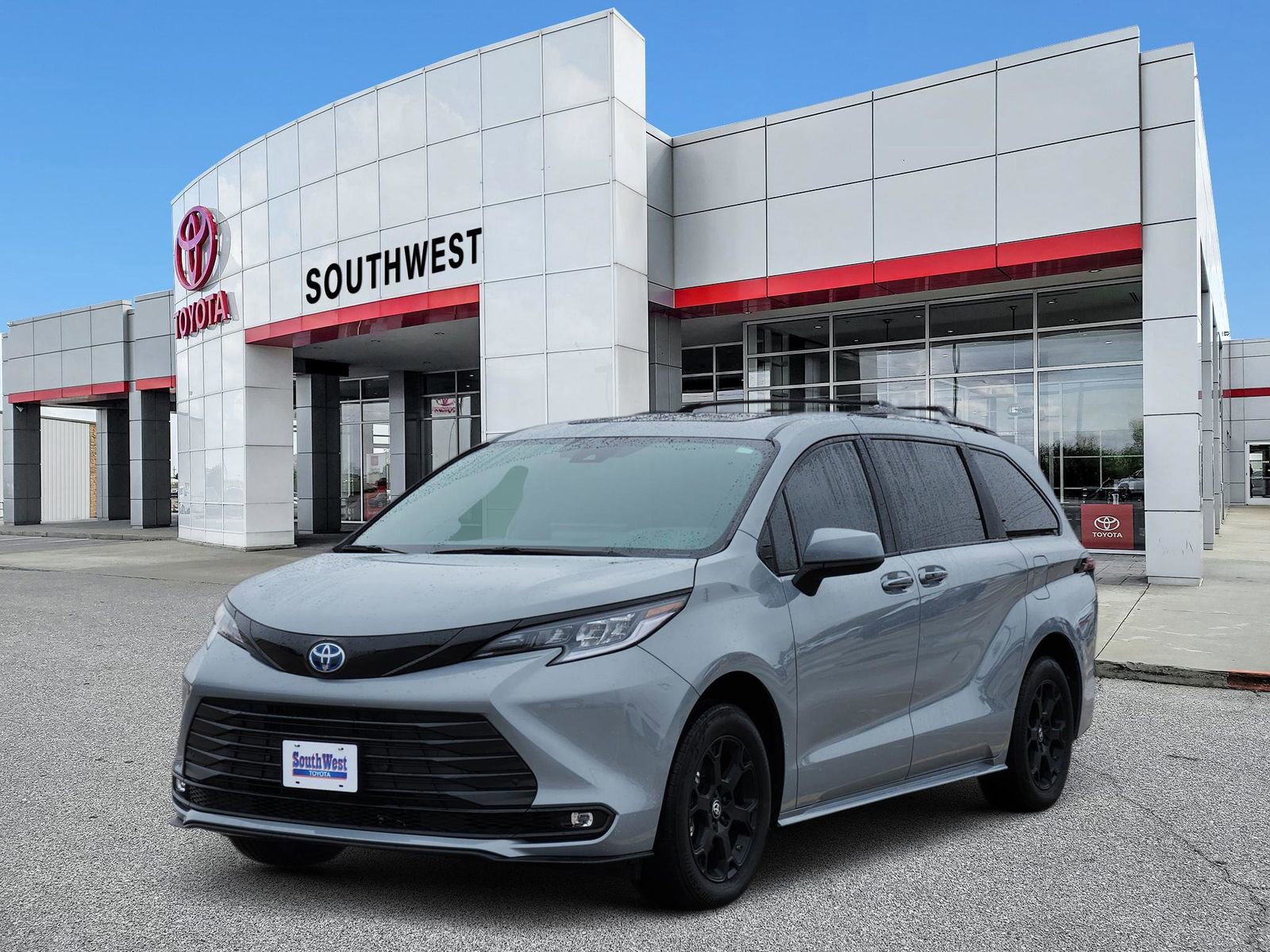 Used 2025 Toyota Sienna XLE Woodland Edition video 2