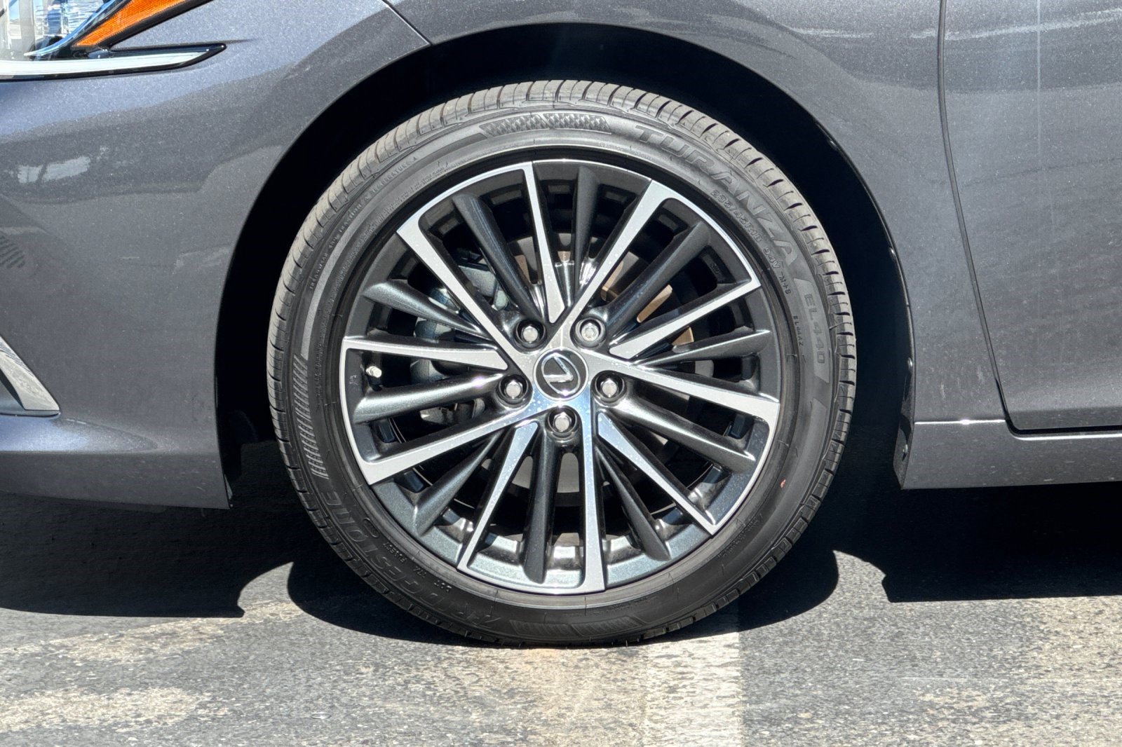Certified 2025 Lexus ES 300h w/ Premium Package FWD image 36