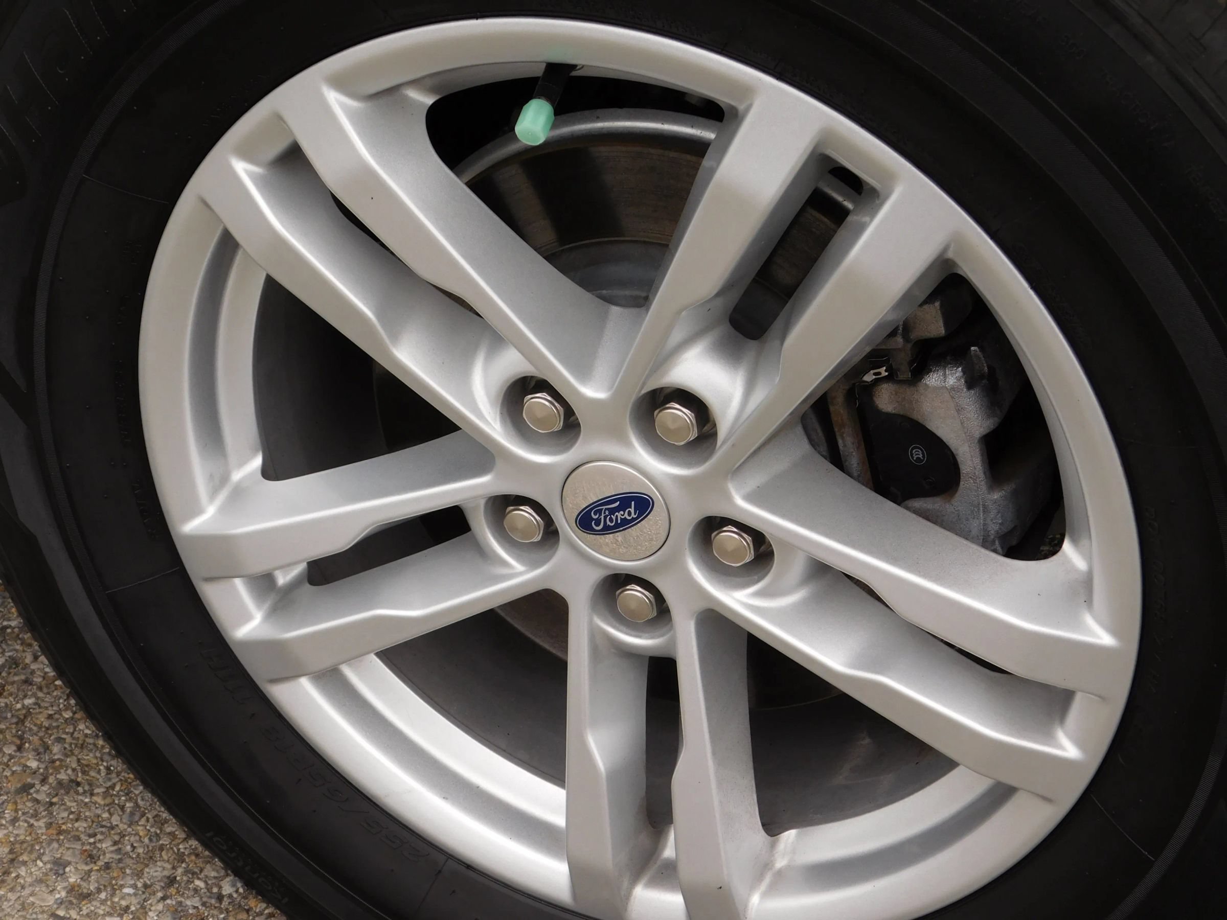 Used 2023 Ford Explorer XLT AWD/4WD image 12