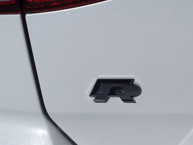 Used 2019 Volkswagen Golf R 4-Door image 32