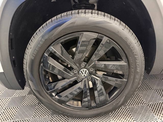 Used 2022 Volkswagen Atlas Cross Sport SE AWD/4WD image 42
