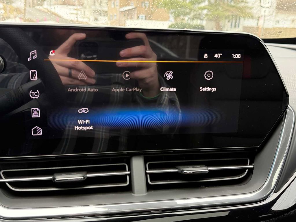 New 2026 Chevrolet Trax RS w/ Sunroof Package image 47