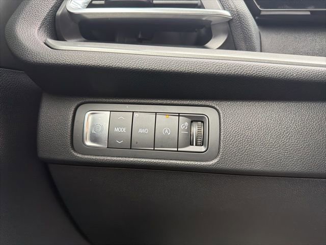 Used 2024 Chevrolet Traverse LT w/ LPO, Floor Liner Package image 21