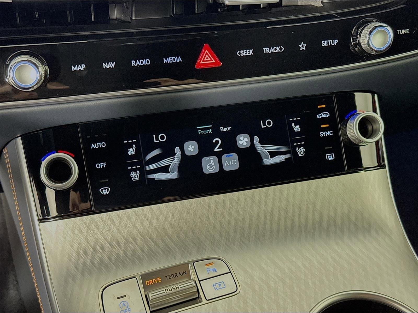 New 2026 Genesis GV70 2.5T Sport Prestige image 18