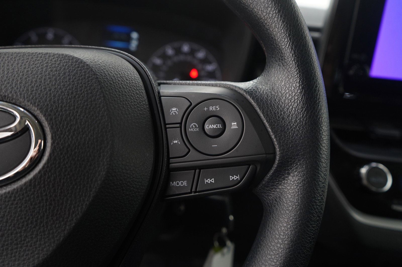 Used 2023 Toyota Corolla LE image 23