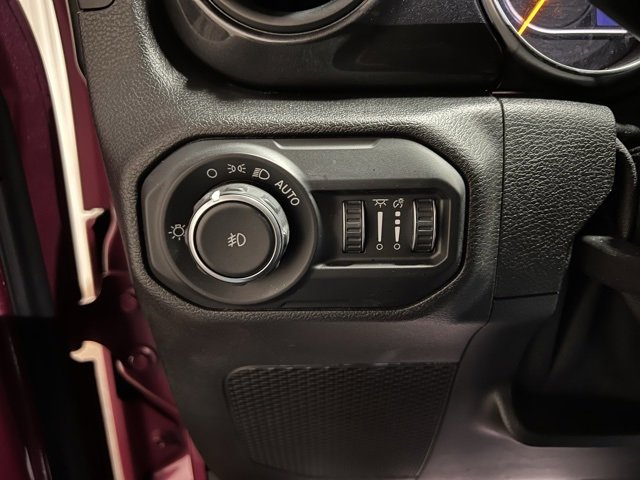 Used 2021 Jeep Wrangler Unlimited Sport image 32