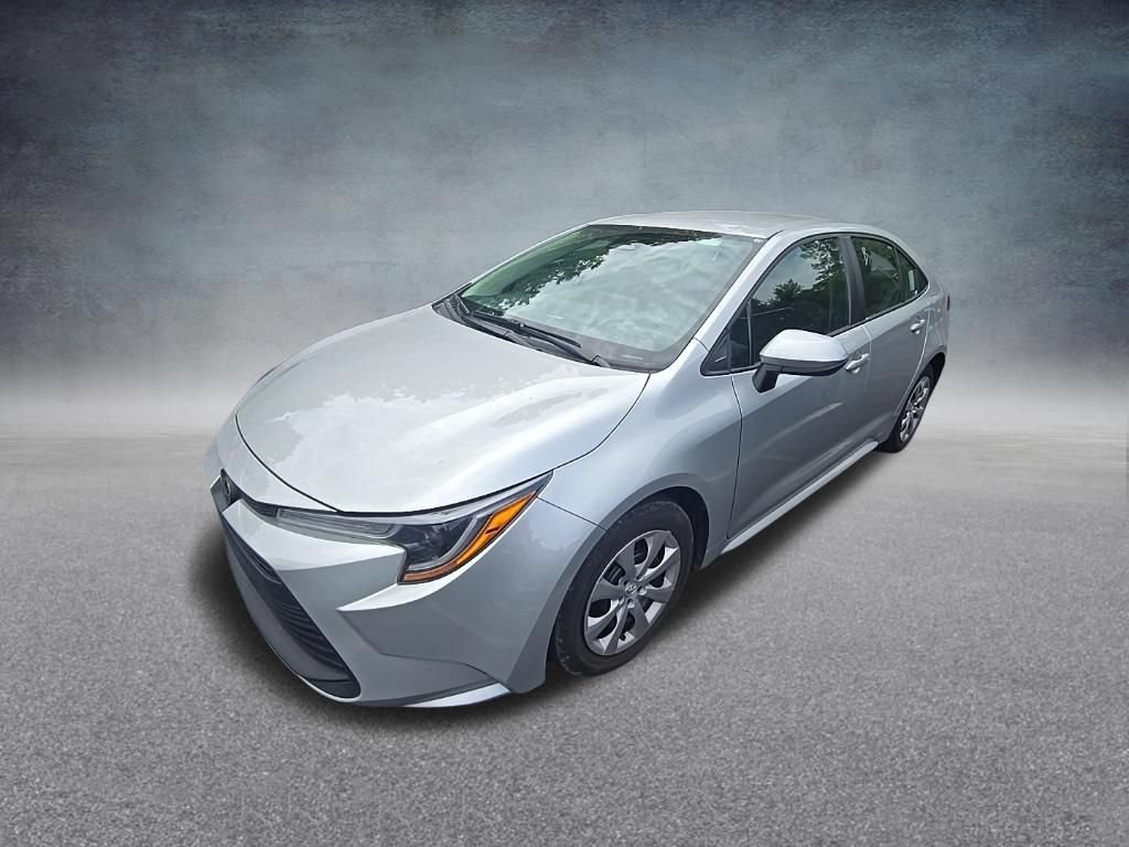 Used 2025 Toyota Corolla LE FWD image 3