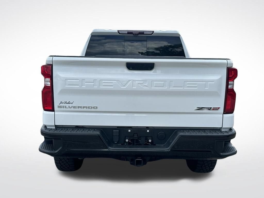 Used 2022 Chevrolet Silverado 1500 ZR2 w/ Technology Package AWD/4WD image 5