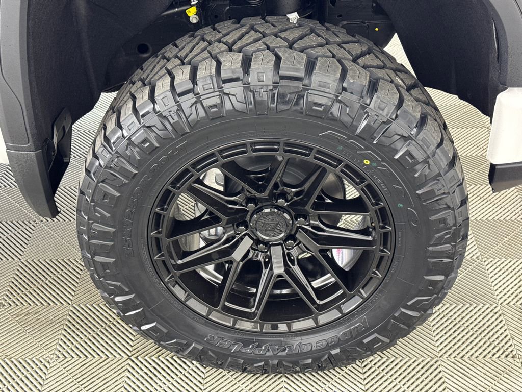 New 2026 GMC Sierra 1500 AT4 w/ Technology Package image 12