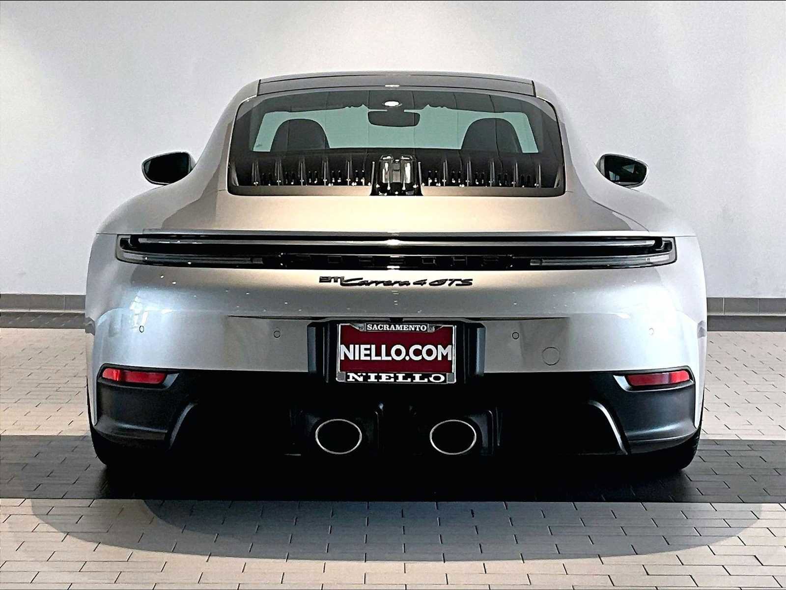 Used 2025 Porsche 911 Carrera 4 GTS image 9