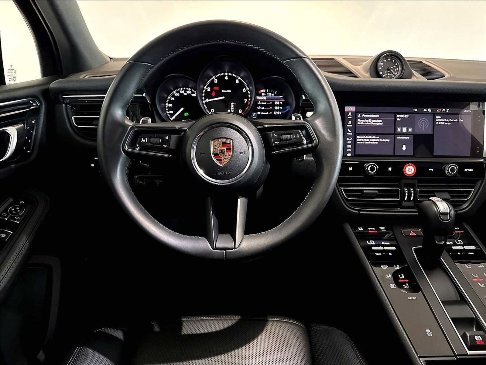 Used 2026 Porsche Macan AWD/4WD image 16
