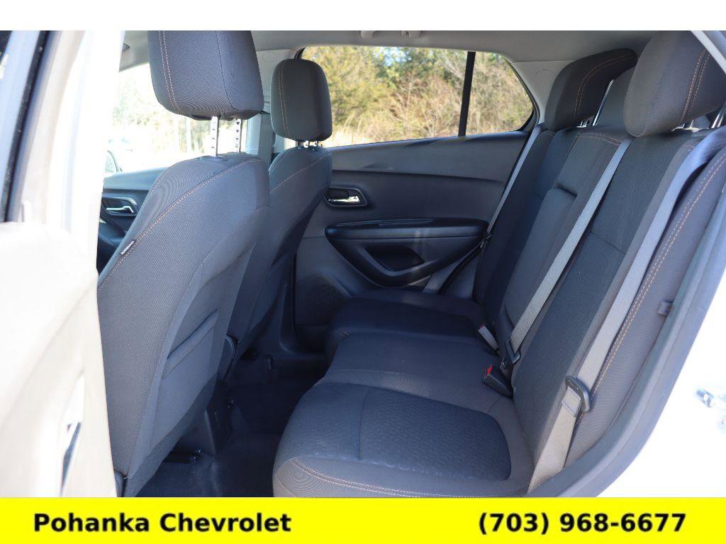 Used 2022 Chevrolet Trax LS w/ Tint and Cruise Package image 24