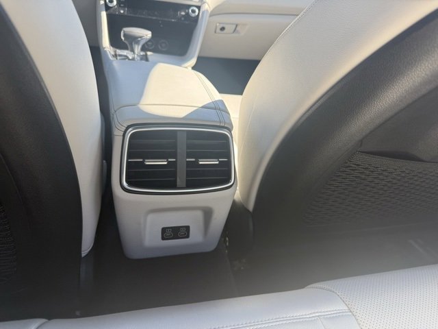 Used 2024 Genesis G70 2.5T image 20