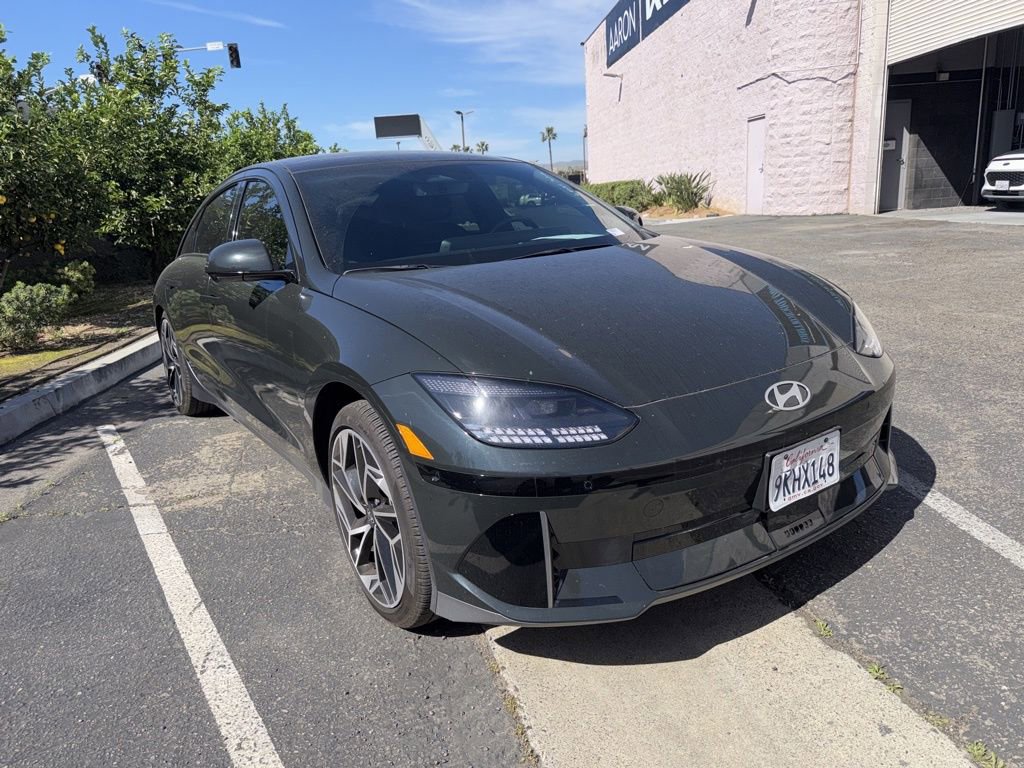 Used 2023 Hyundai Ioniq 6 Limited image 3