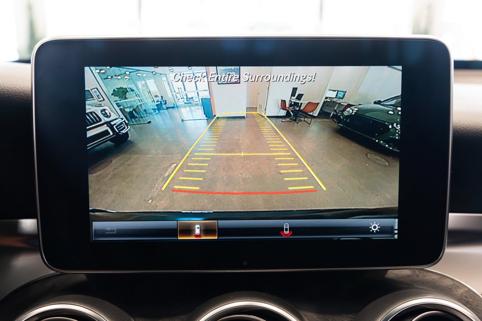 Used 2017 Mercedes-Benz GLC 300 4MATIC image 12