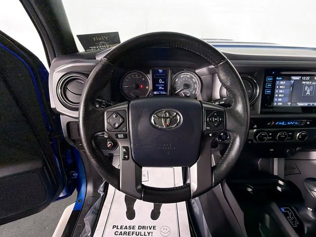 Used 2016 Toyota Tacoma SR5 AWD/4WD image 11