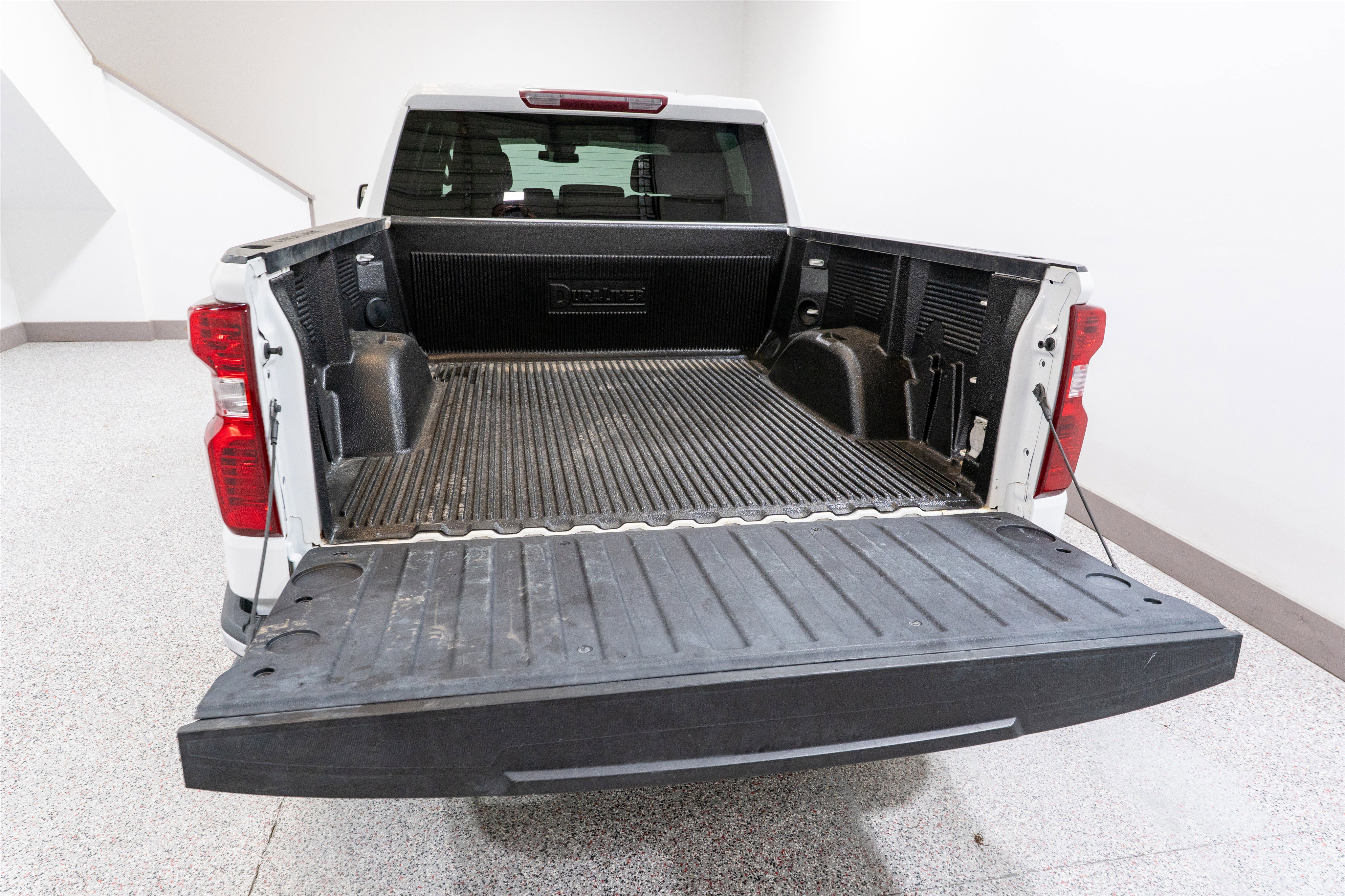 Used 2022 Chevrolet Silverado 1500 LT w/ Z71 Off-Road Package image 11