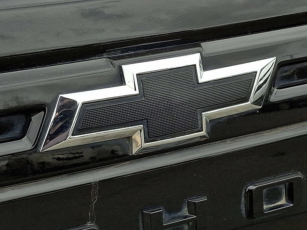 Used 2023 Chevrolet Tahoe Z71 w/ Luxury Package AWD/4WD image 22
